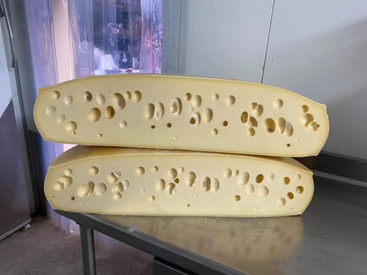 Fromage Emmental lait cru Puy-de-Dôme