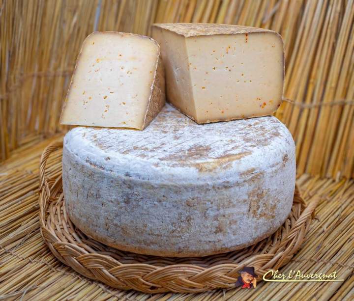 Découvrez nos fromages basques aux saveurs authentiques et raffinée en plein cœur du Puy-de-Dôme.